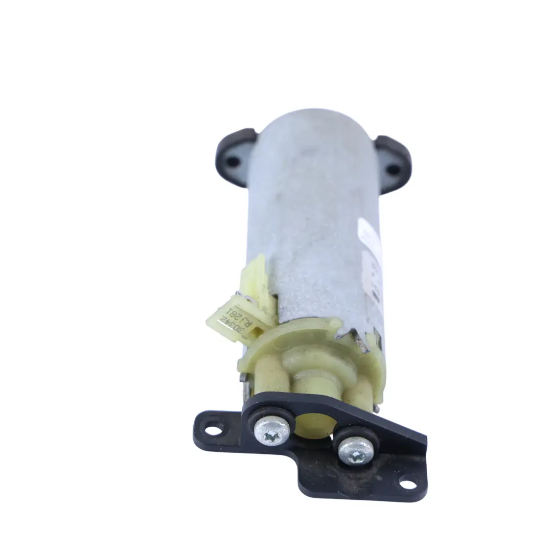 Front Seat Adjustment Motor Left N/S to Audi Q7 4L Porsche Cayenne 955 with Part number 0130002531 Audi Q7 4L Porsche Cayenne 955 Front Seat Adjustment Motor Left N/S - SKU 0130002531 - Part number 0130002531