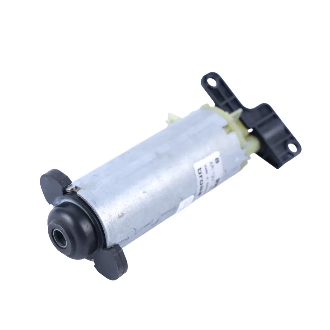 Motore Regolazione Sedile Anteriore Sinistro per Porsche Cayenne 955 con numero di parte 0130002531 Porsche Cayenne 955 Motore Regolazione Sedile Anteriore Sinistro - SKU 0130002531 - Numero di parte 0130002531