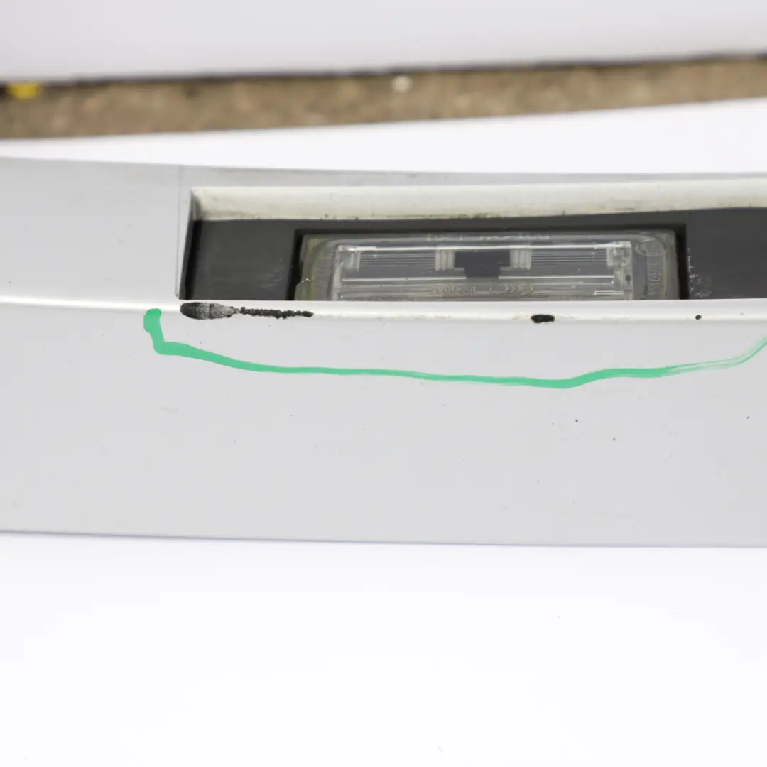 Blenda Listwa Klapy Bagażnika Titansilber 354 do BMW E83 X3 o numerze 303042 BMW E83 X3 Blenda Listwa Klapy Bagażnika Titansilber 354 - SKU 0303042-TS - Numer Części 303042