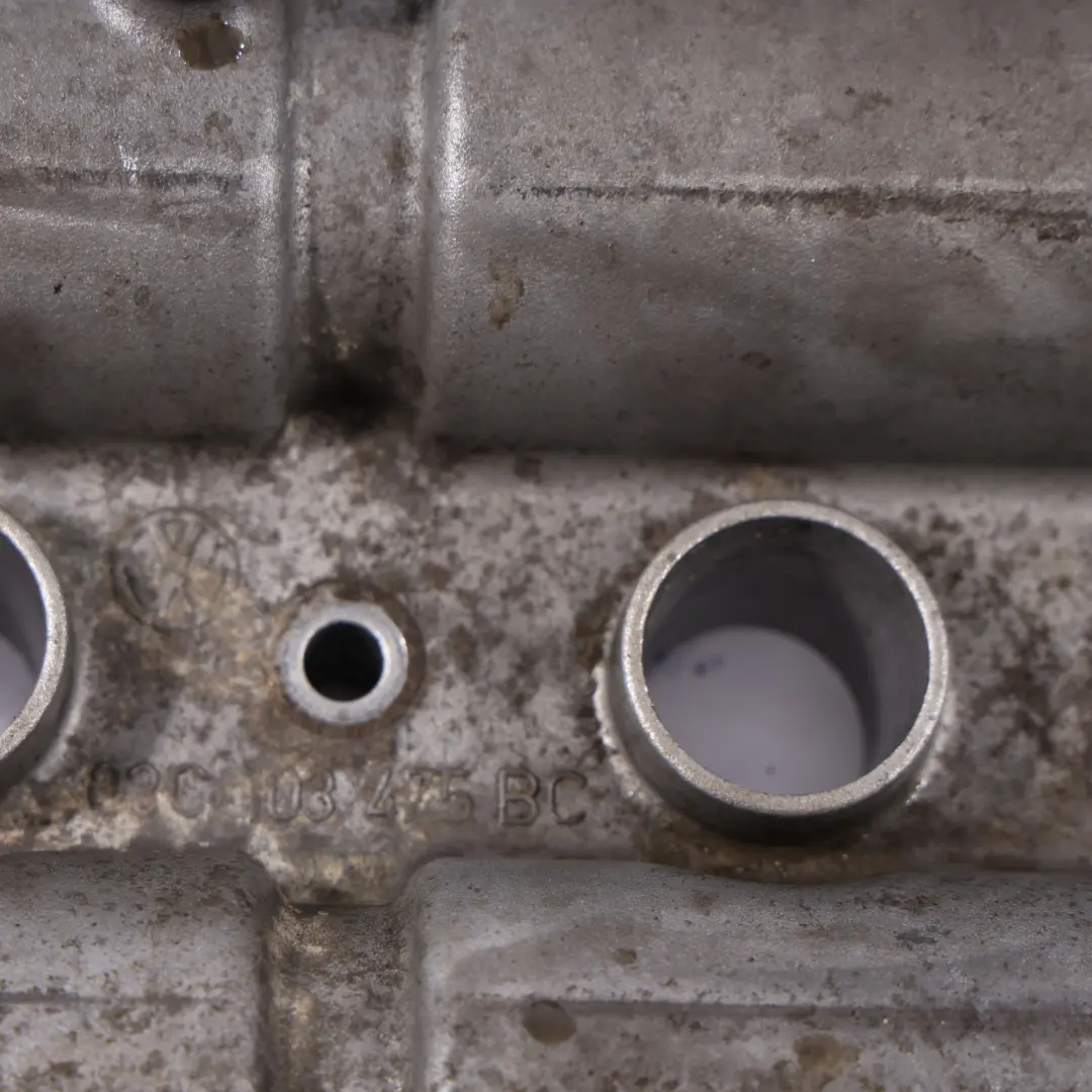 Mk3 Pokrywa Zaworu Obudowa Wałków Rozrządu do VW Scirocco o numerze 03C103475CD VW Scirocco Mk3 Pokrywa Zaworu Obudowa Wałków Rozrządu - SKU 03C103475CD - Numer Części 03C103475CD