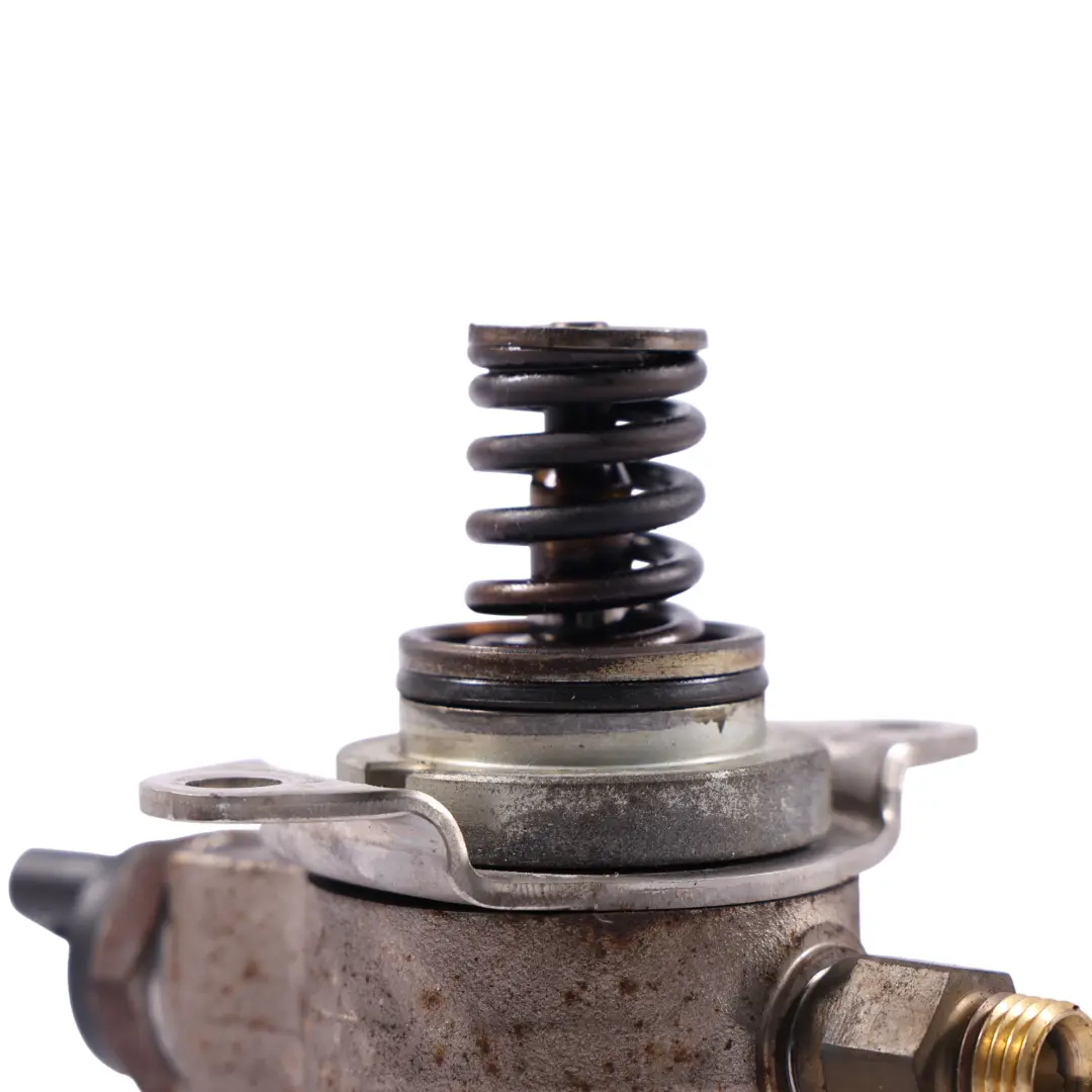 Mk6 5K Bomba Combustible Alta Presión Motor Gasolina para Volkswagen Golf con número de pieza 03C127026D Volkswagen Golf Mk6 5K Bomba Combustible Alta Presión Motor Gasolina - SKU 03C127026D-1 - Número de pieza 03C127026D