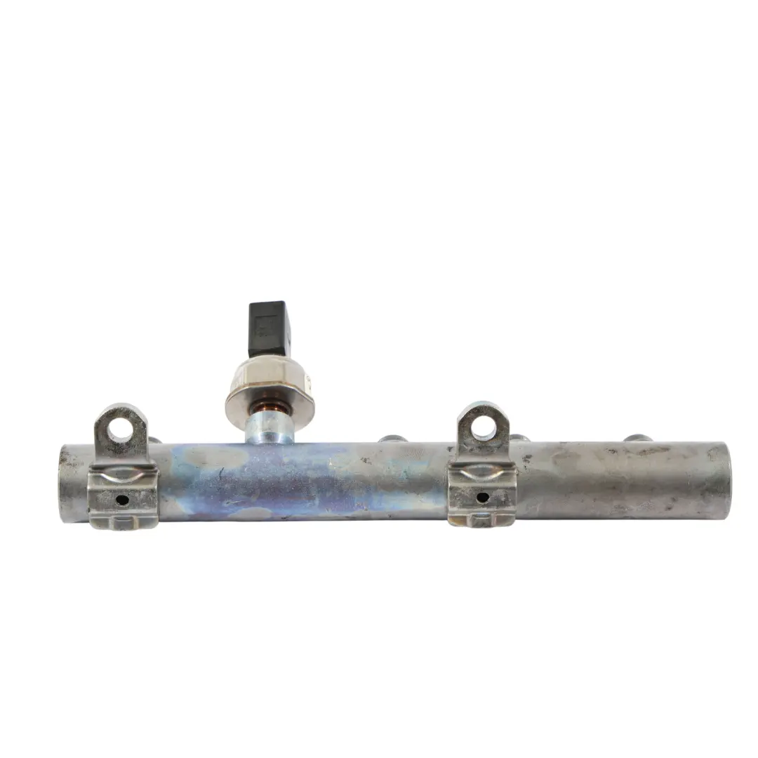 Rail Iniezione Carburante Sinistra Diesel per Audi A4 B8 3.0 TDI CAPA con numero di parte 059130089AJ Audi A4 B8 3.0 TDI CAPA Rail Iniezione Carburante Sinistra Diesel - SKU 059130089AJ - Numero di parte 059130089AJ