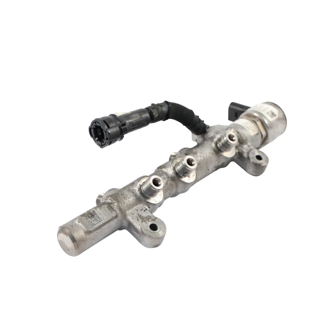 Audi Q7 4M Fuel Rail Einspritz Leitung 3.0 TDI Diesel Motor 057130764AB - SKU 057130764AS - Teilenummer 057130764AS