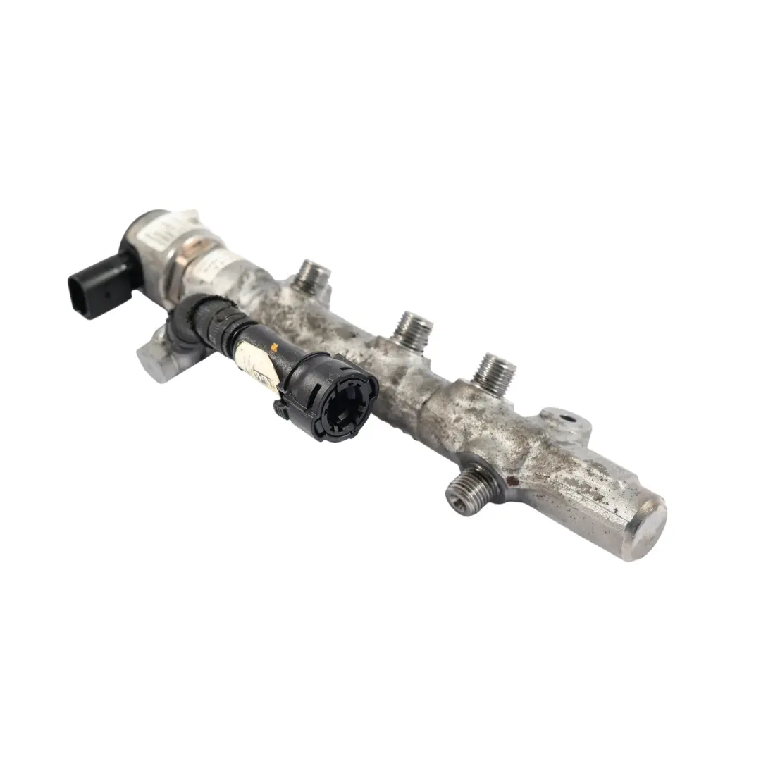 4M Linea Di Iniezione Fuel Rail 3.0 TDI Motore Diesel 057130764AB per Audi Q7 con numero di parte 057130764AS Audi Q7 4M Linea Di Iniezione Fuel Rail 3.0 TDI Motore Diesel 057130764AB - SKU 057130764AS - Numero di parte 057130764AS