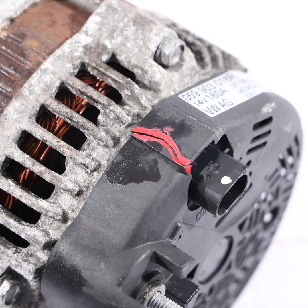 Audi A6 C7 3.0 TDI CLAA Alternator 14v 180A Hitachi - SKU 059903018R-1 - Numer Części 059903018R