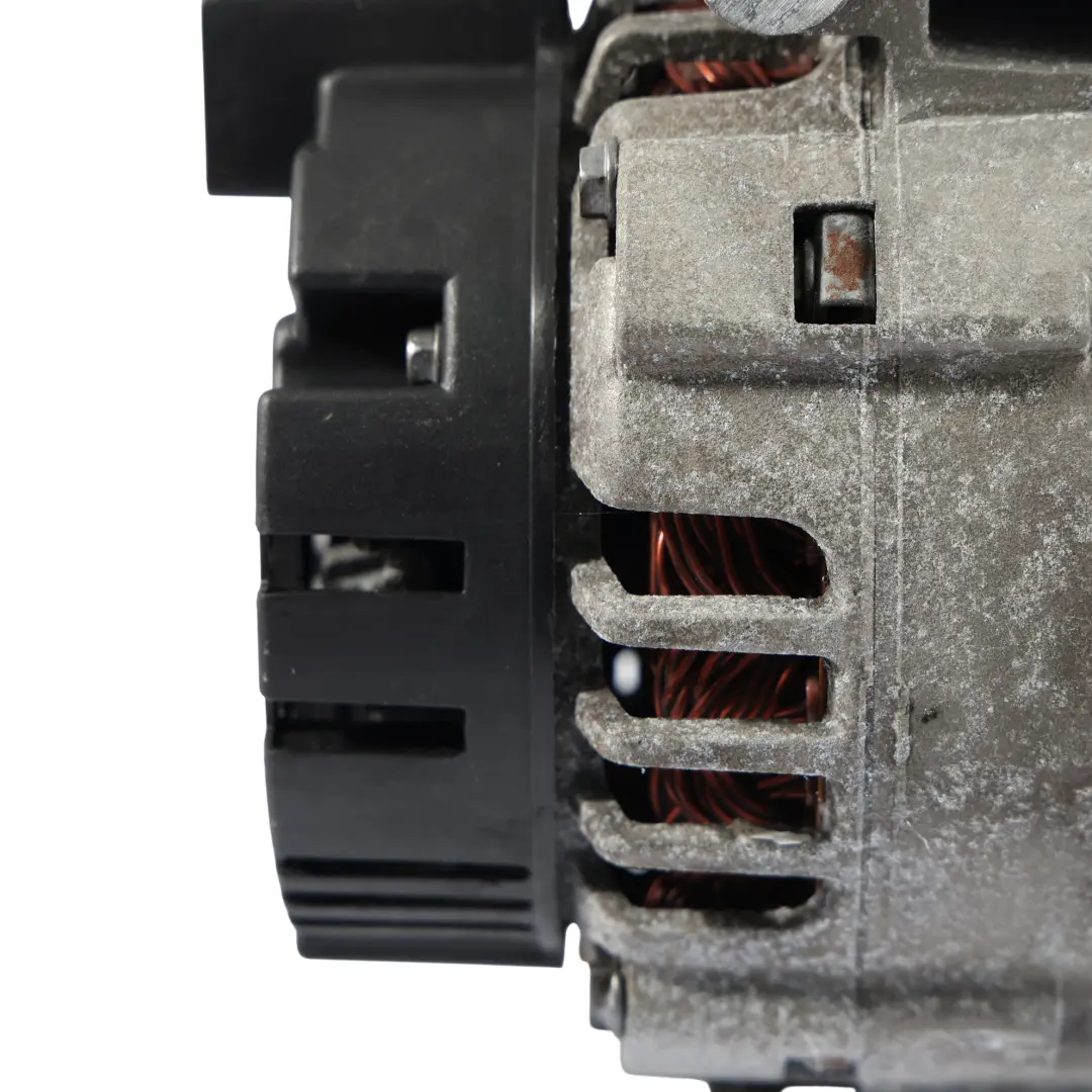 Alternatore Generatore 140A 14V 1.8 2.0 Benzina B per Audi A4 B7 con numero di parte 06D903016A Audi A4 B7 Alternatore Generatore 140A 14V 1.8 2.0 Benzina B - SKU 06D903016A - Numero di parte 06D903016A