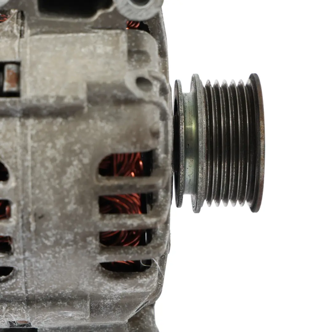 Alternatore Generatore 140A 14V 1.8 2.0 Benzina B per Audi A4 B7 con numero di parte 06D903016A Audi A4 B7 Alternatore Generatore 140A 14V 1.8 2.0 Benzina B - SKU 06D903016A - Numero di parte 06D903016A