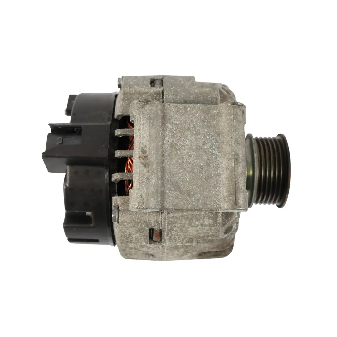 Alternatore Generatore 140A 14V 1.8 2.0 Benzina B per Audi A4 B7 con numero di parte 06D903016A Audi A4 B7 Alternatore Generatore 140A 14V 1.8 2.0 Benzina B - SKU 06D903016A - Numero di parte 06D903016A