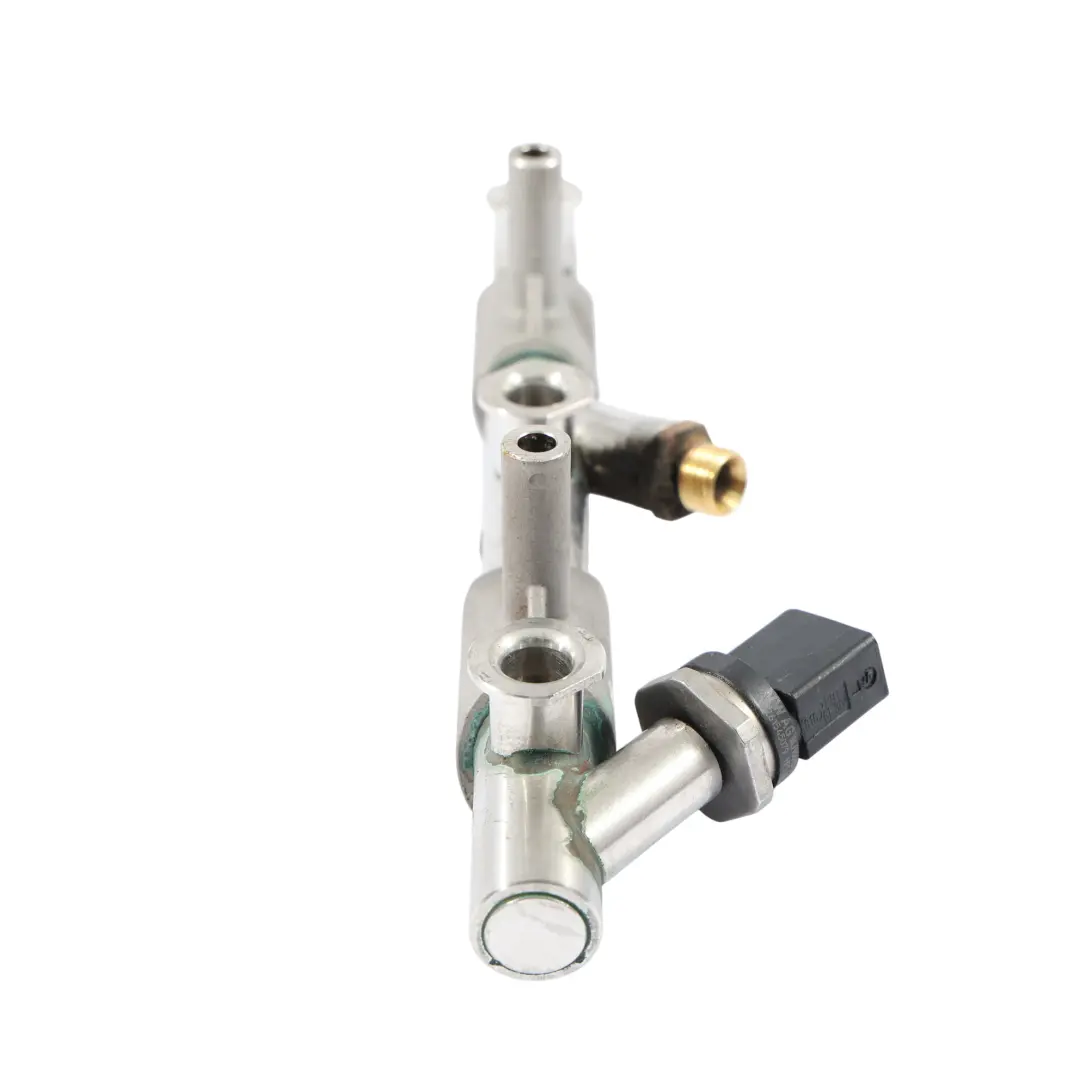 Audi A4 B8 A6 C7 Kraftstoff Einspritz Leiste Links 3.0 TFSI Benzin 06E130089AF - SKU 06E130089AC - Teilenummer 06E130089AC