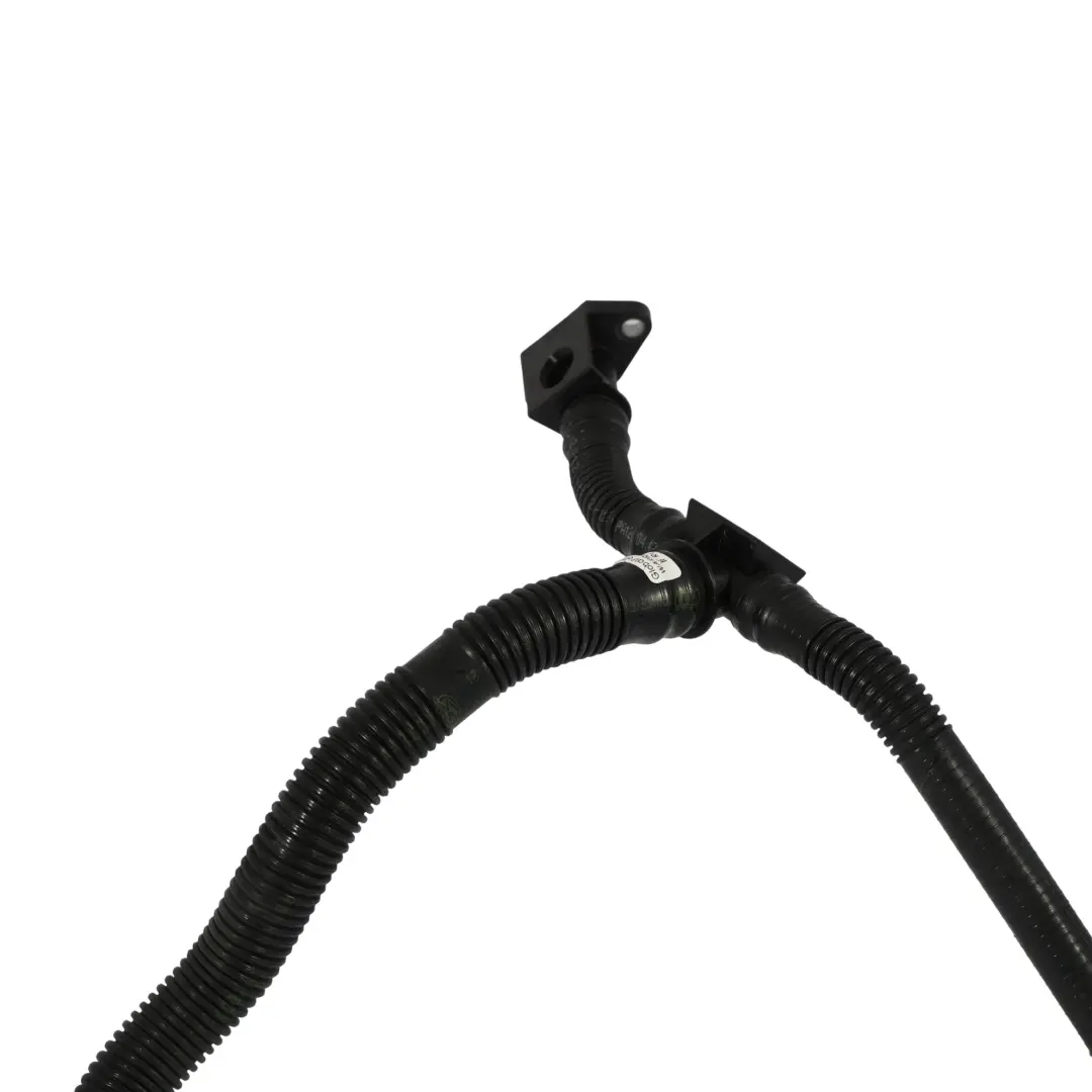 Connecting Hose Line Tube Pipe to Audi A6 C7 A7 4G A6 C6 Petrol Engine with Part number 06E131143AH Audi A6 C7 A7 4G A6 C6 Petrol Engine Connecting Hose Line Tube Pipe - SKU 06E131143AH - Part number 06E131143AH