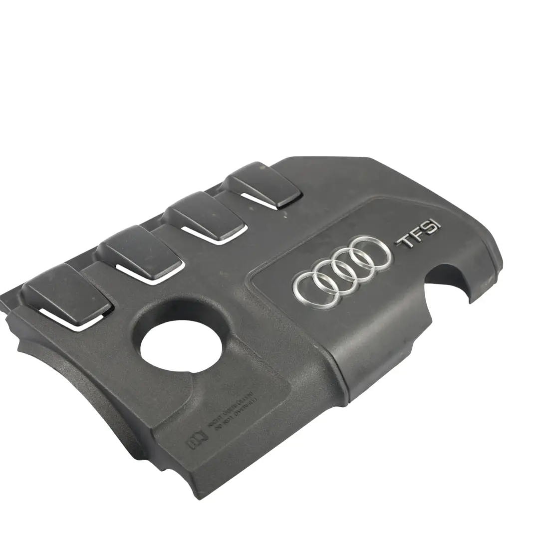 Pannello Copertura Motore per Audi A3 8P Audi TFSI con numero di parte 06J103925AE Audi A3 8P Audi TFSI Pannello Copertura Motore - SKU 06J103925AE - Numero di parte 06J103925AE