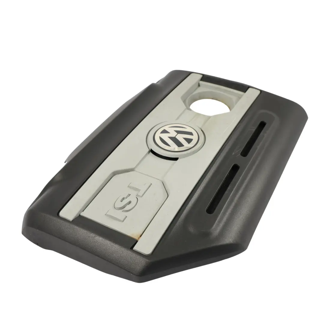 Mk3 Motordeckel Obere Abdeckung Verkleidung für Volkswagen Scirocco mit Teilenummer 06J103925HG Volkswagen Scirocco Mk3 Motordeckel Obere Abdeckung Verkleidung - SKU 06J103925HG - Teilenummer 06J103925HG