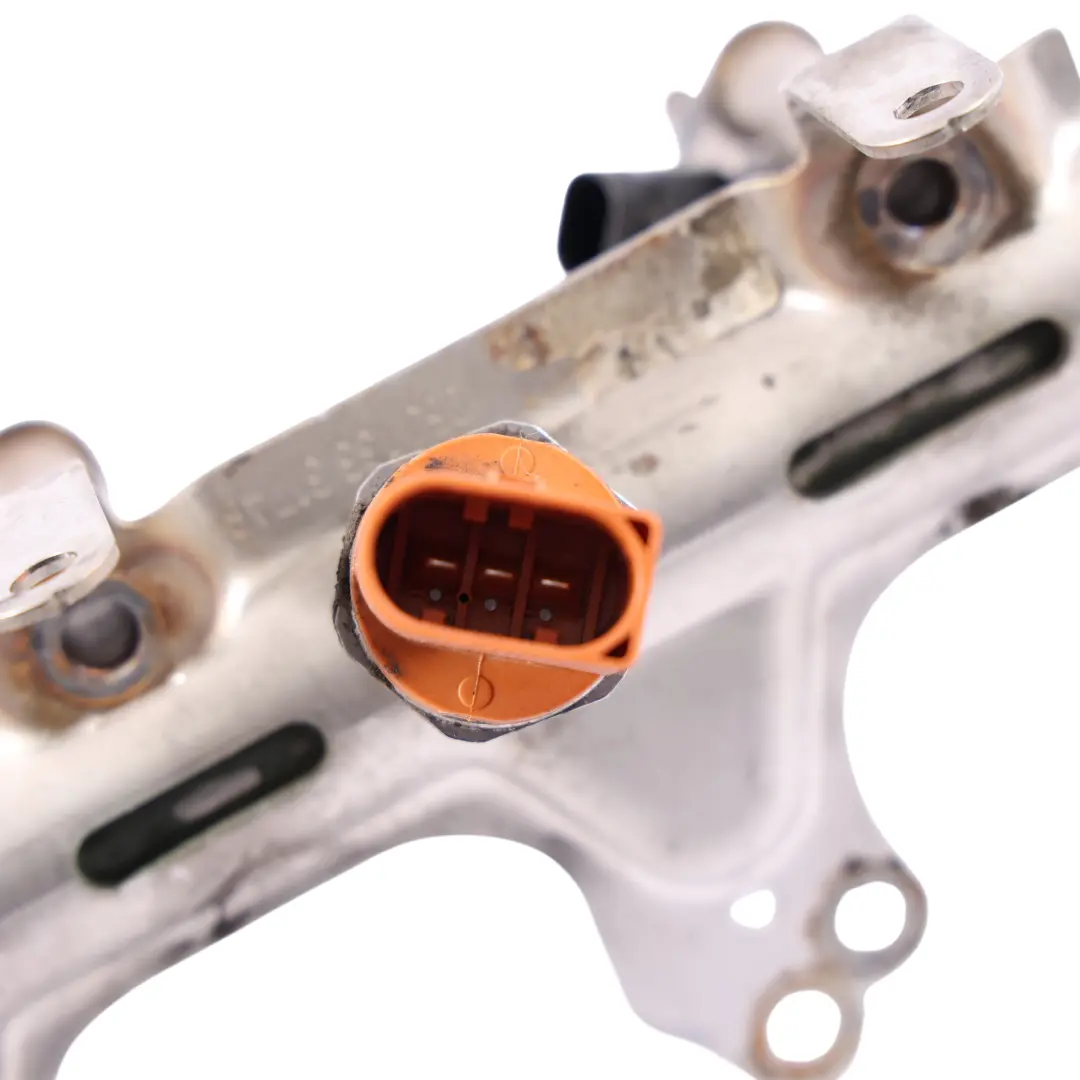 Listwa Wtryskowa Wtryskiwacze do Audi A4 B8 Q3 8U 2.0 TFSI Benzyna o numerze 06J133317AB Audi A4 B8 Q3 8U 2.0 TFSI Benzyna Listwa Wtryskowa Wtryskiwacze - SKU 06J133317AB-1 - Numer Części 06J133317AB