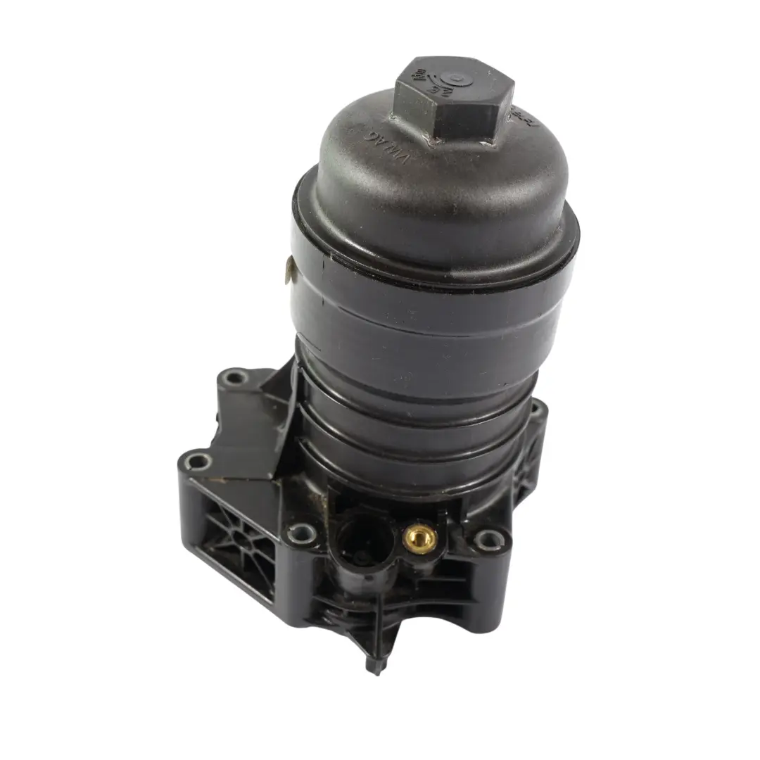 Obudowa Filtra Oleju 3.0 TFSI V6 do Audi A4 B9 A5 8T o numerze 06M115401F Audi A4 B9 A5 8T Obudowa Filtra Oleju 3.0 TFSI V6 - SKU 06M115401F-1 - Numer Części 06M115401F