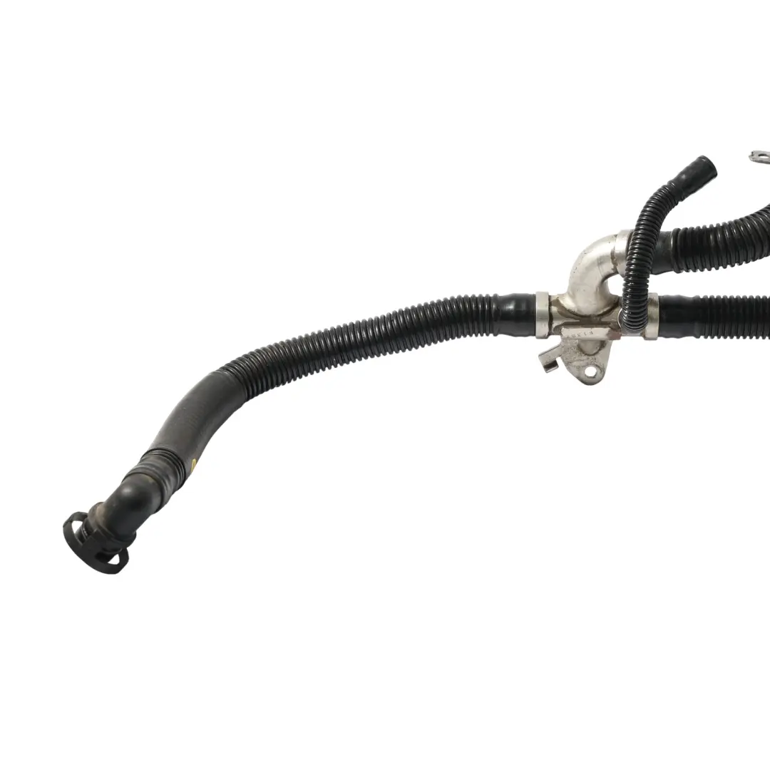 Tubo Sfiato Tubo Flessibile Sfiato Testa Cilindro 4.2 TSI per Audi R8 42 con numero di parte 079103209AT Audi R8 42 Tubo Sfiato Tubo Flessibile Sfiato Testa Cilindro 4.2 TSI - SKU 079103209AT - Numero di parte 079103209AT