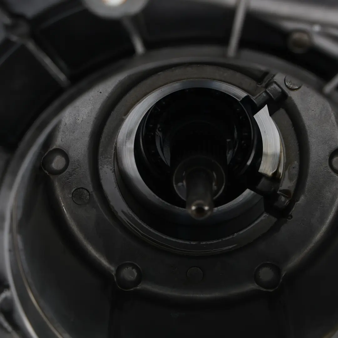 Gearbox Centre Differential Housing to Audi S4 B8 S5 8T Automatic with Part number 0B4301213E Audi S4 B8 S5 8T Automatic Gearbox Centre Differential Housing - SKU 0B4301213E - Part number 0B4301213E