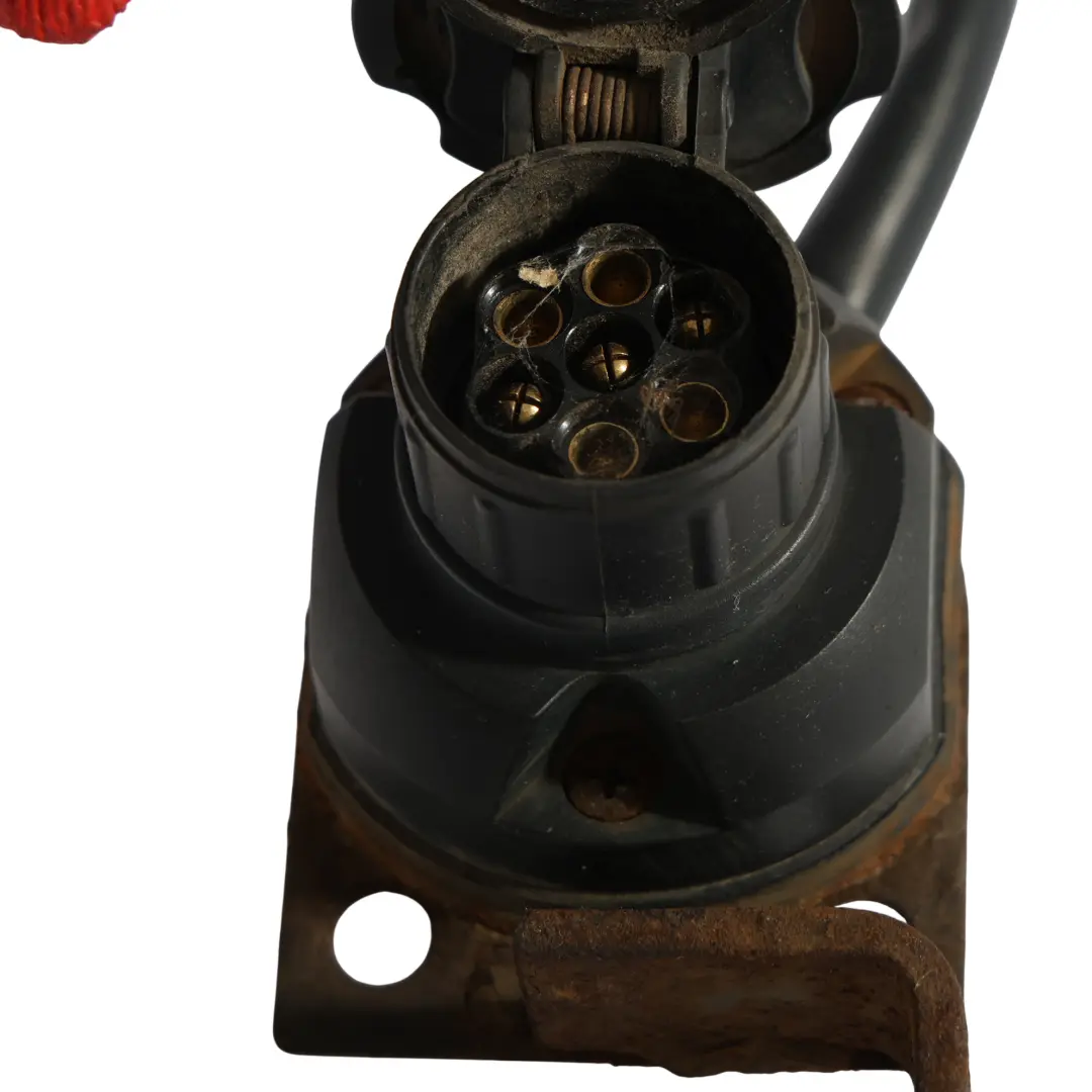 Adattatore Per Gancio Di Traino 7 Pin per Range Rover L538 con numero di parte 11190558-871011 Range Rover L538 Adattatore Per Gancio Di Traino 7 Pin - SKU 11190558-871011 - Numero di parte 11190558-871011