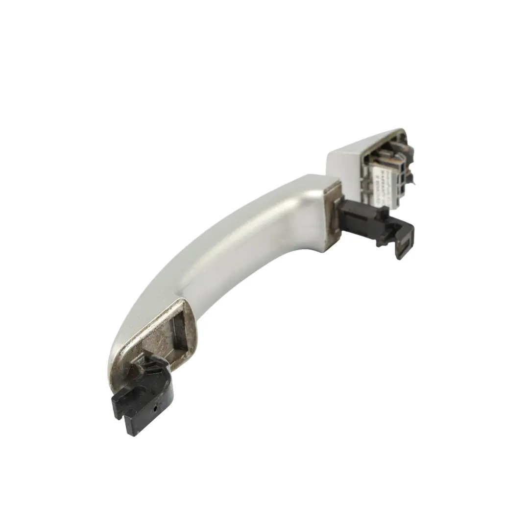 Tirador Puerta Delantera Derecha Moondust Silver ZJ para Ford Transit Connect con número de pieza 1738727 Ford Transit Connect Tirador Puerta Delantera Derecha Moondust Silver ZJ - SKU 1738727-MDS - Número de pieza 1738727