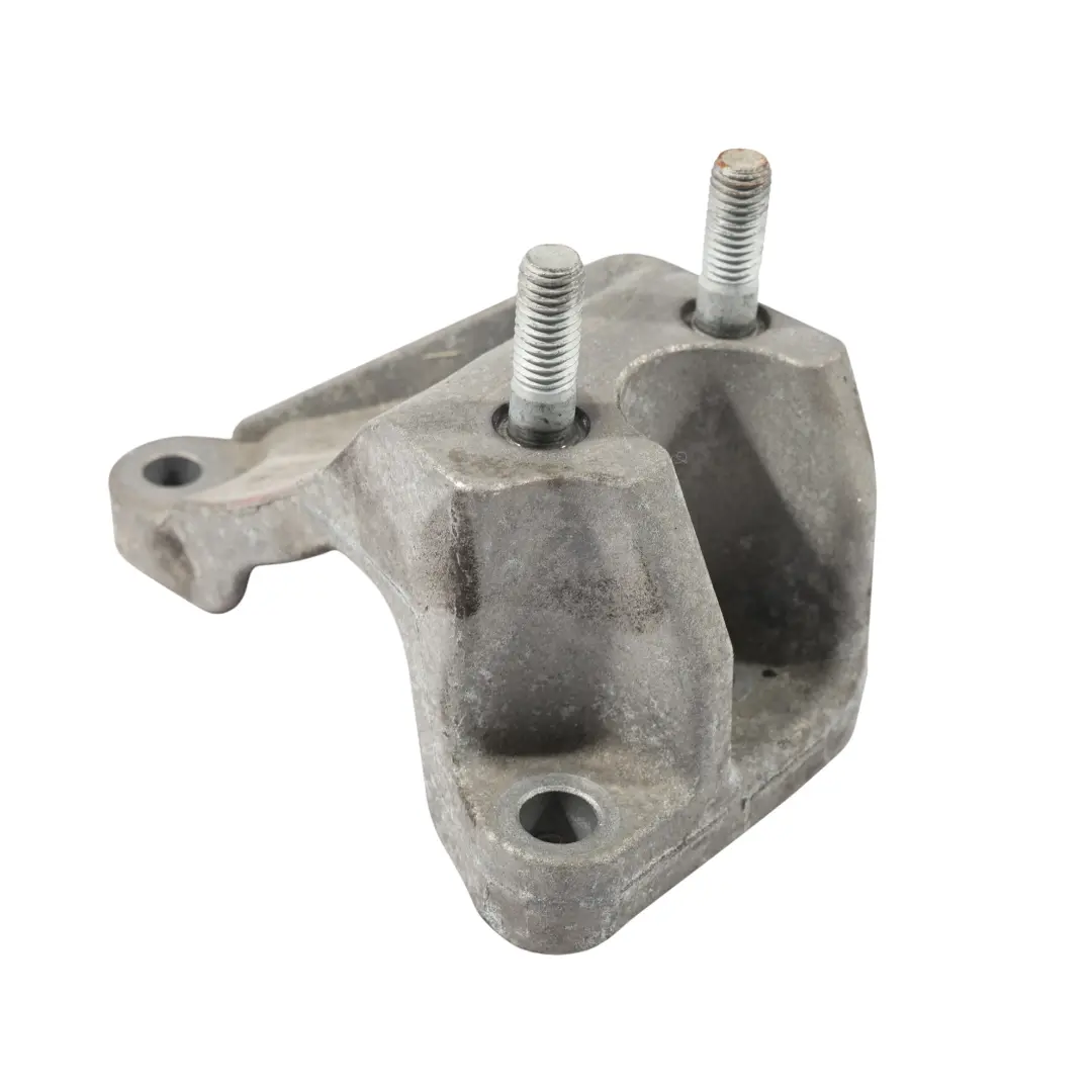 Supporto Staffa Motore 8V517M125AC per Ford Fiesta MK7 con numero di parte 1751718 Ford Fiesta MK7 Supporto Staffa Motore 8V517M125AC - SKU 1751718 - Numero di parte 1751718