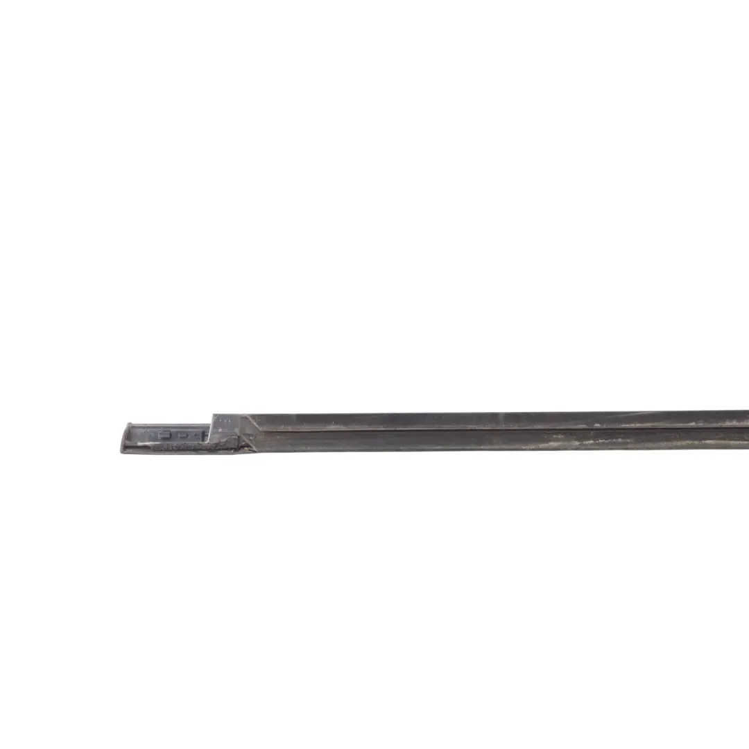 Mk3 Uszczelka Listwa Zewnętrzna Drzwi Przód Prawo do Ford Focus o numerze 1871577 Ford Focus Mk3 Uszczelka Listwa Zewnętrzna Drzwi Przód Prawo - SKU 1871577 - Numer Części 1871577