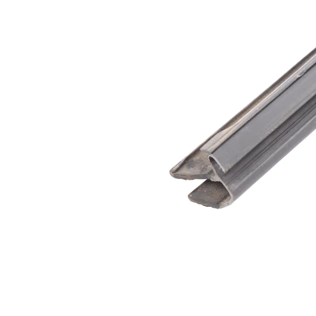 Mk3 Front Inner Door Belt Weather Strip Right O/S to Ford Focus with Part number 1890786 Ford Focus Mk3 Front Inner Door Belt Weather Strip Right O/S - SKU 1890786 - Part number 1890786