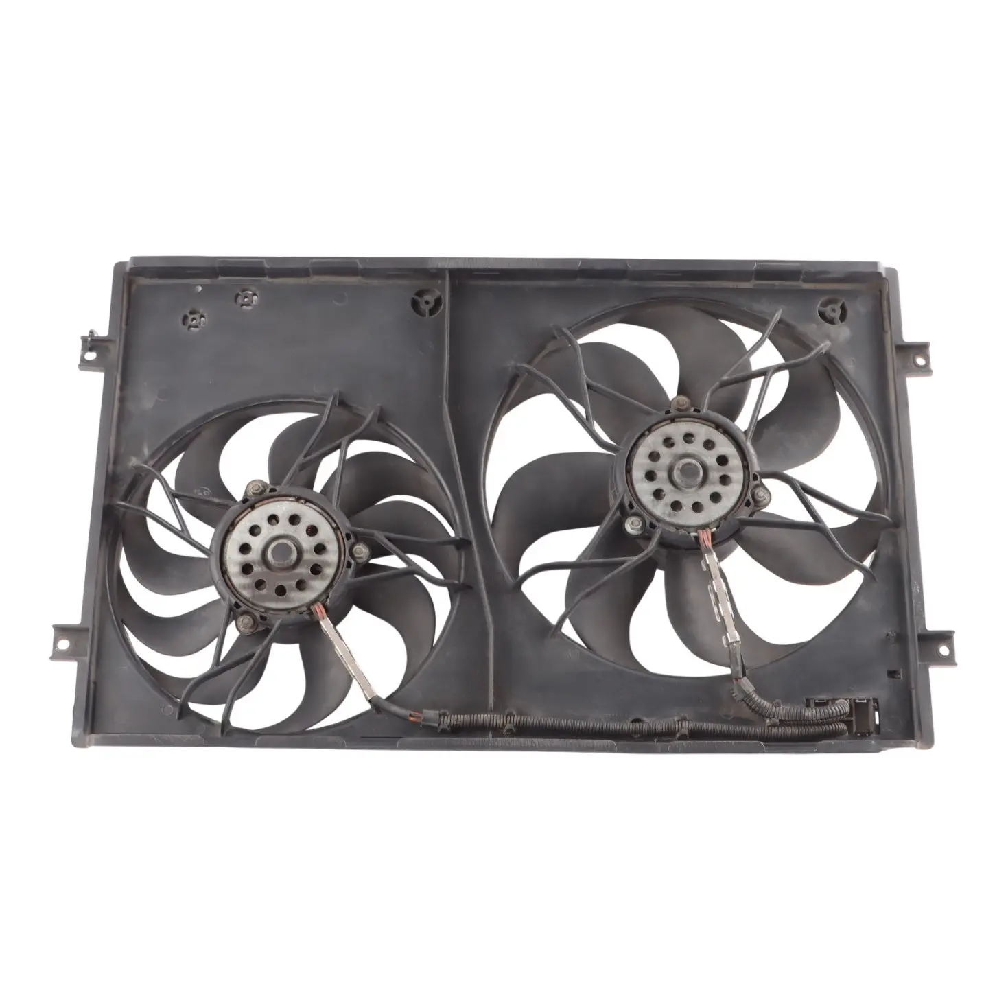 Audi TT 8N Engine Cooling Radiator Fan Shroud Motor Unit 1J0121207AA