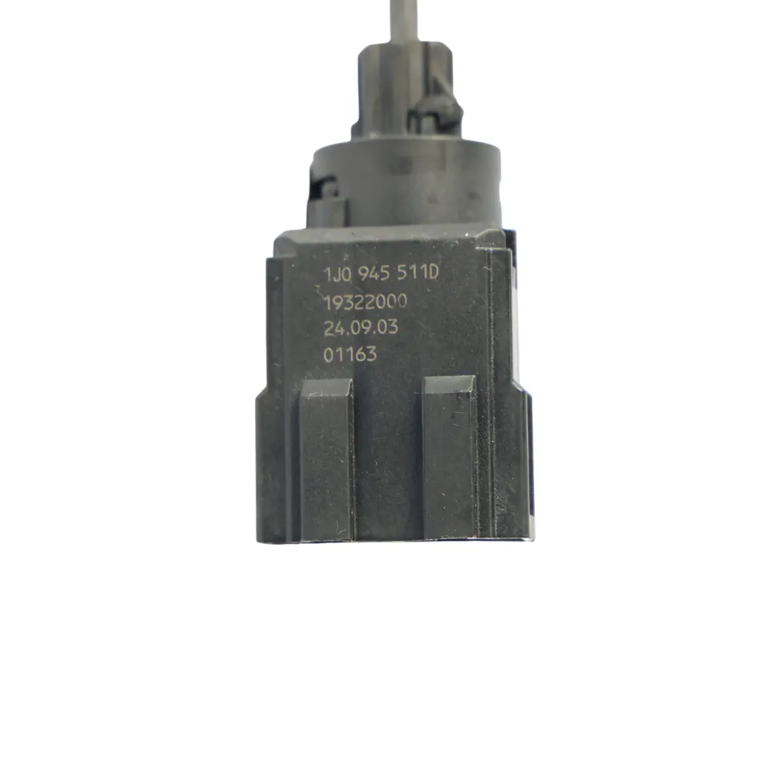 Volkswagen Touareg 7L Interrupteur De Pédale De Feu Stop 19322000 - SKU 1J0945511D - Numéro de pièce 1J0945511D
