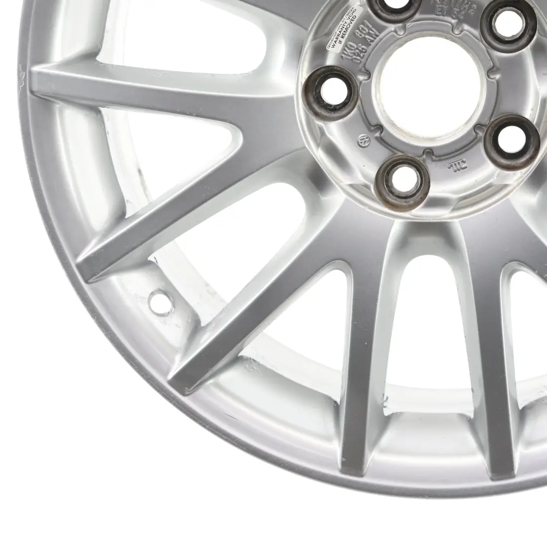 Mk5 Mk6 Argent Jante Alliage 17" ET:54 7J pour VW Volkswagen Golf à propos du numéro de pièce 1K0601025AN VW Volkswagen Golf Mk5 Mk6 Argent Jante Alliage 17" ET:54 7J - SKU 1K0601025AN-1 - Numéro de pièce 1K0601025AN