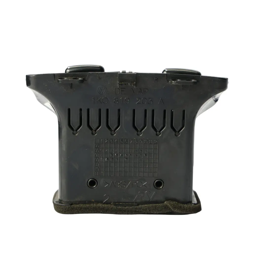 VW Golf MK6 1K Guide Conduit D'Aération Console Centrale Arrière - SKU 1K0819203A - Numéro de pièce 1K0819203A