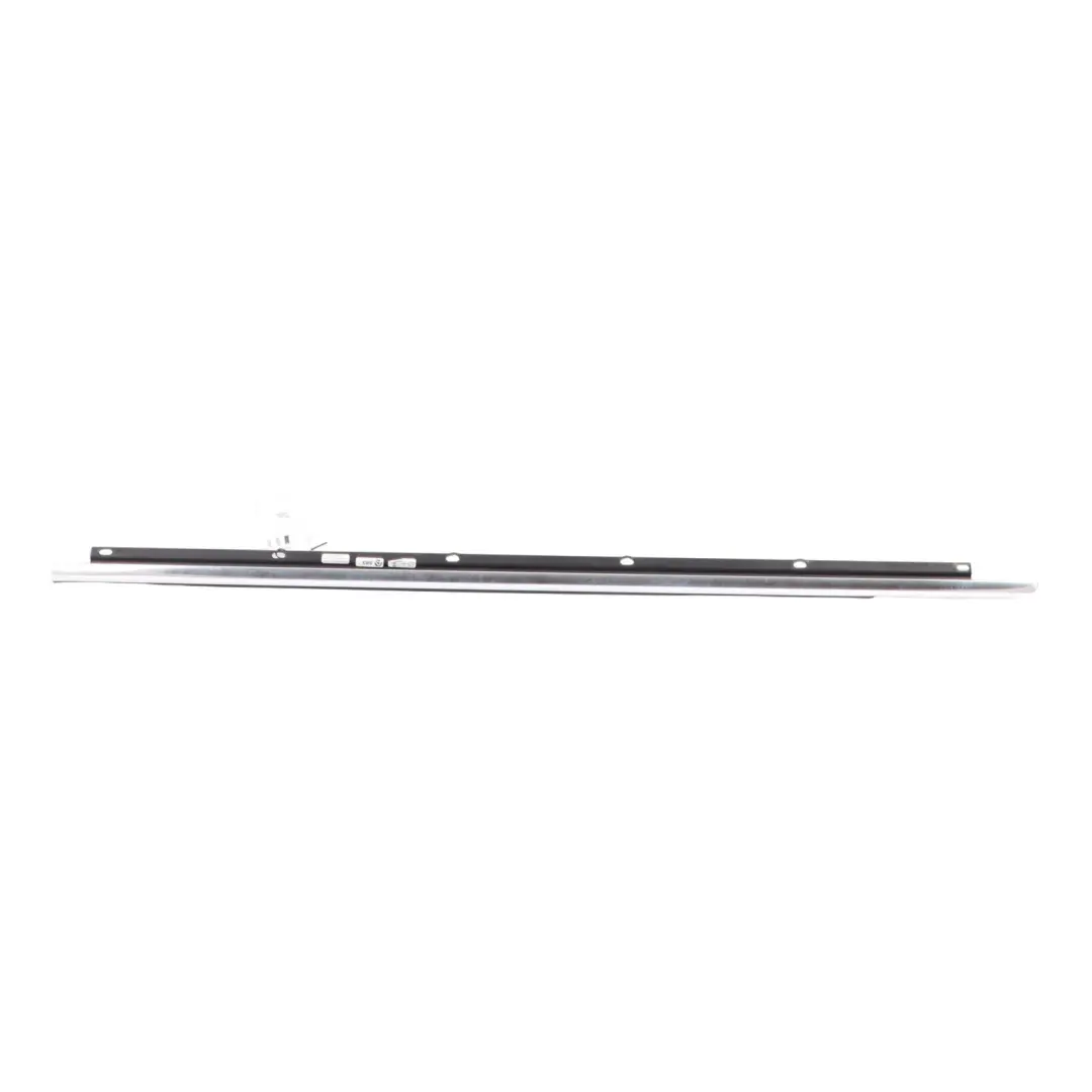 Mk6 Listwa Zgarniająca Szyby Przednia Lewa do Volkswagen Golf o numerze 1K5837475D Volkswagen Golf Mk6 Listwa Zgarniająca Szyby Przednia Lewa - SKU 1K5837475D - Numer Części 1K5837475D