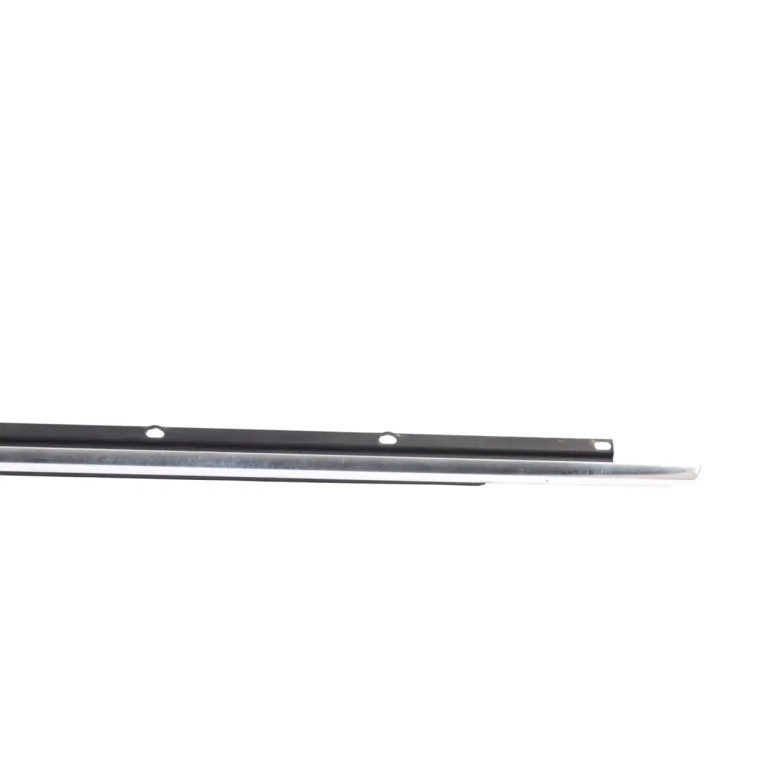 Volkswagen Golf MK6 Joint Garniture Vitre Avant Gauche - SKU 1K5837475D - Numéro de pièce 1K5837475D