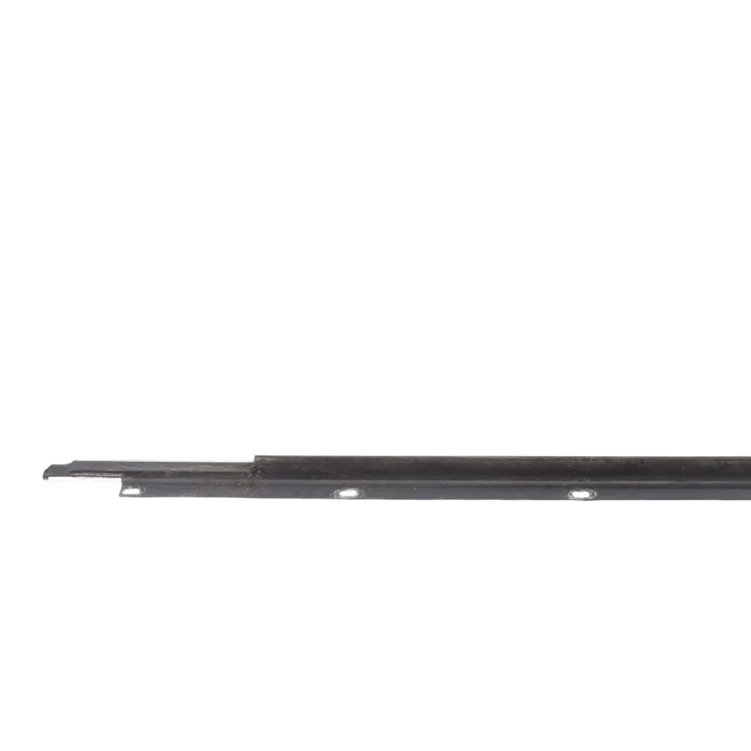 Mk6 Variant Window Trim Seal Outer Front Right O/S to Volkswagen Golf with Part number 1K5837476D Volkswagen Golf Mk6 Variant Window Trim Seal Outer Front Right O/S - SKU 1K5837476D - Part number 1K5837476D