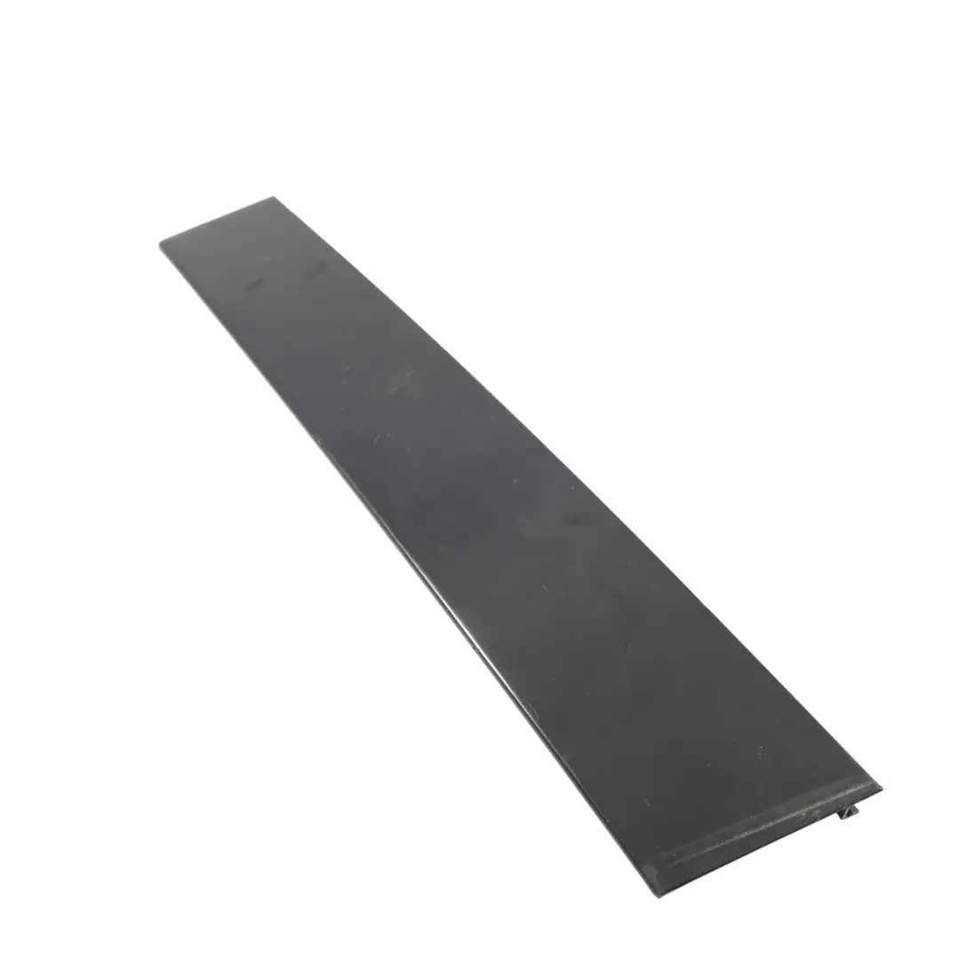 VW Golf Mk6 Variant Porta Anteriore B Colonna Esterna Trim Destra - SKU 1K5837902D - Numero di parte 1K5837902D