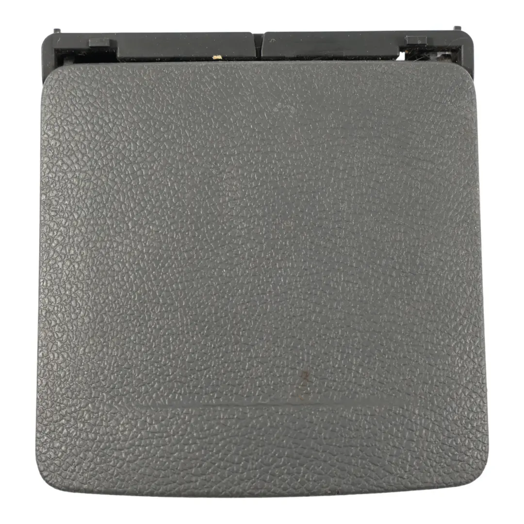 Volkswagen Scirocco Mk3 Panel Portavasos Consola Central Trasera - SKU 1K5862533B - Número de pieza 1K5862533B