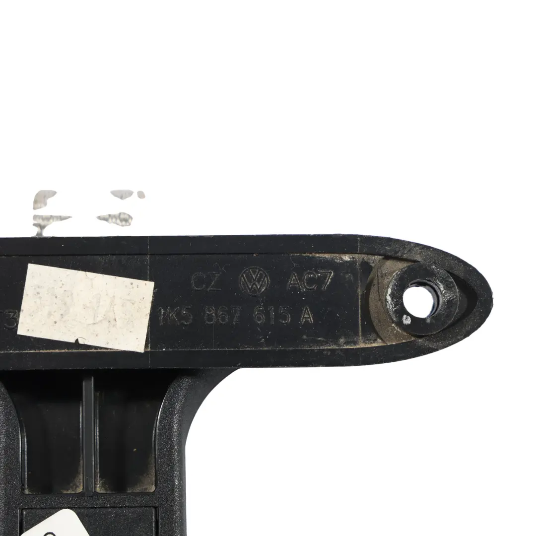 Crochet Fixation Pour Sac Coffre pour Volkswagen Jetta A6 à propos du numéro de pièce 1K5867615A Volkswagen Jetta A6 Crochet Fixation Pour Sac Coffre - SKU 1K5867615A - Numéro de pièce 1K5867615A