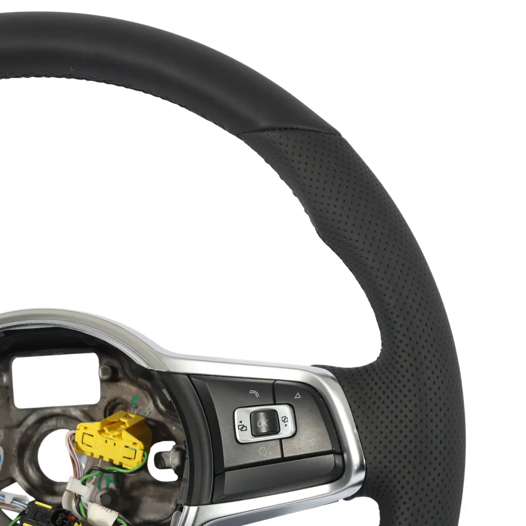 NUOVO In Pelle Nera Fondo Piatto per Volkswagen Scirocco Volante con numero di parte 1K8419091AF Volkswagen Scirocco Volante NUOVO In Pelle Nera Fondo Piatto - SKU 1K8419091AF-1 - Numero di parte 1K8419091AF