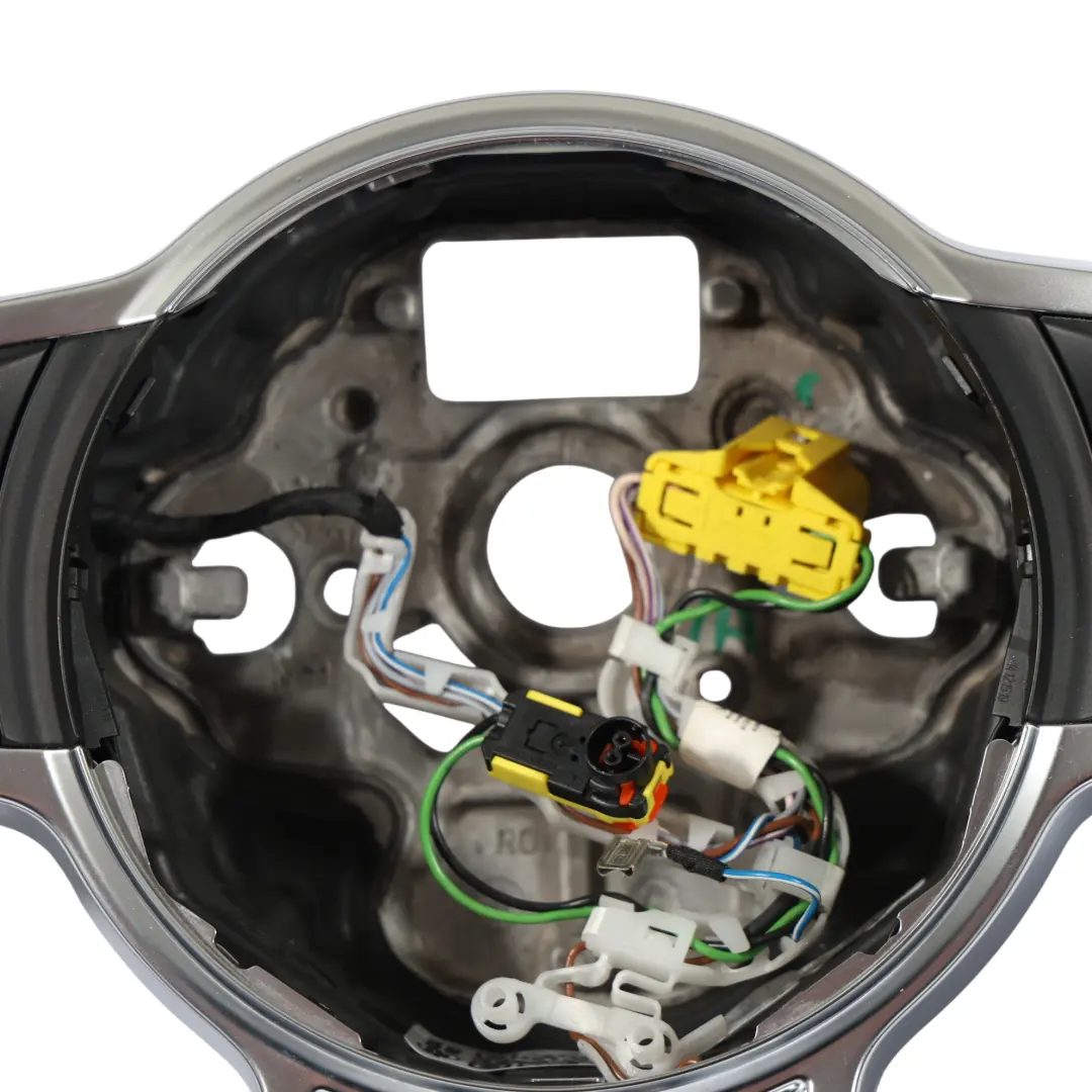 NUOVO In Pelle Nera Fondo Piatto per Volkswagen Scirocco Volante con numero di parte 1K8419091AF Volkswagen Scirocco Volante NUOVO In Pelle Nera Fondo Piatto - SKU 1K8419091AF-1 - Numero di parte 1K8419091AF