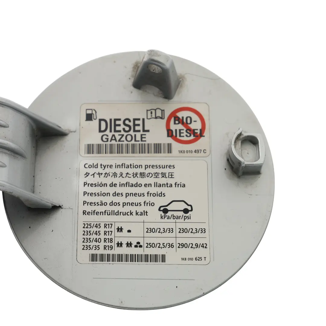 VW Scirocco Mk3 III Couvercle Bouchon Remplissage Carburant Reflex Silver-A7W - SKU 1K8809857C-RES - Numéro de pièce 1K8809857C