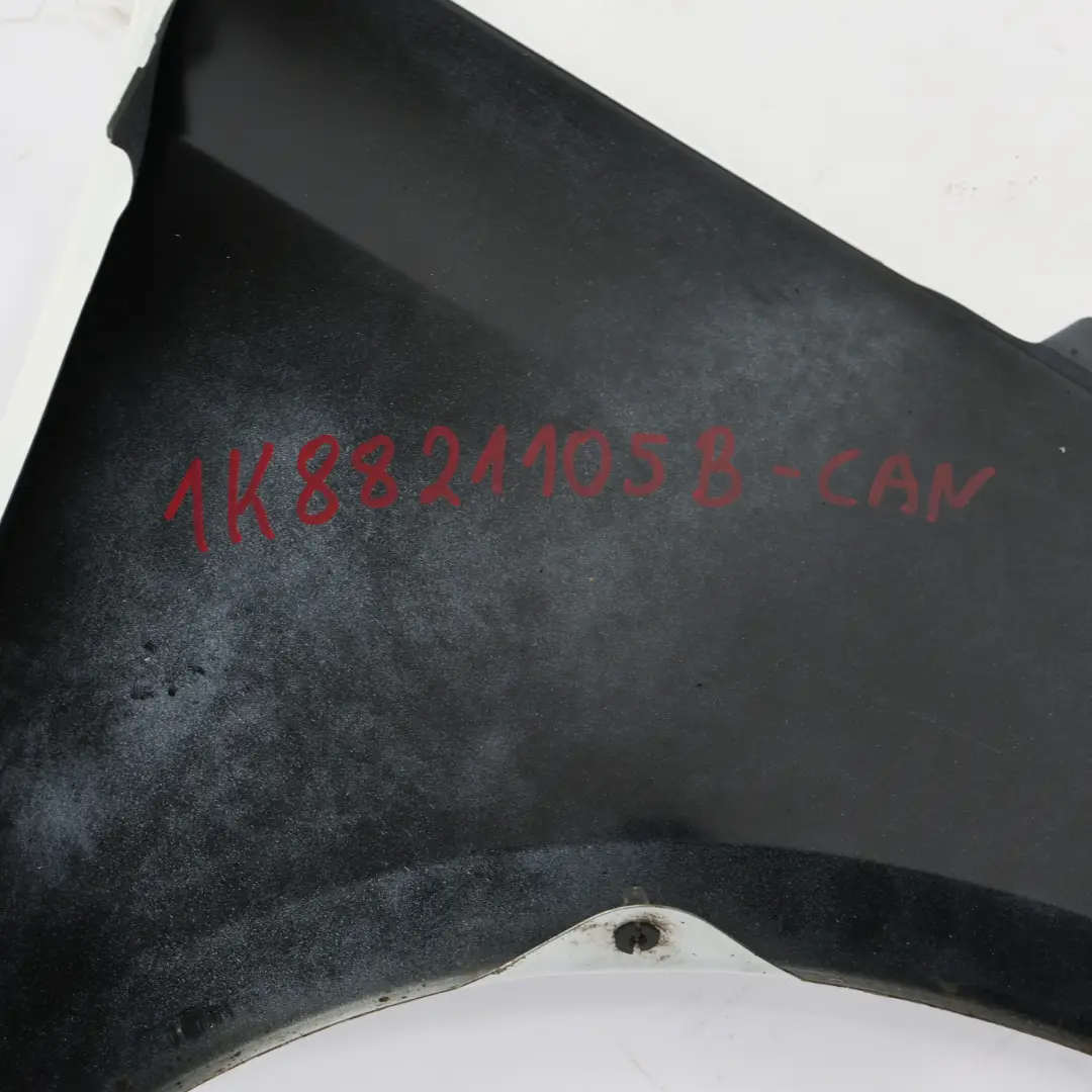 Panneau Latéral Avant Gauche Aileron Candy White - B9A pour Volkswagen Scirocco III à propos du numéro de pièce 1K8821105B Volkswagen Scirocco III Panneau Latéral Avant Gauche Aileron Candy White - B9A - SKU 1K8821105B-CAN - Numéro de pièce 1K8821105B