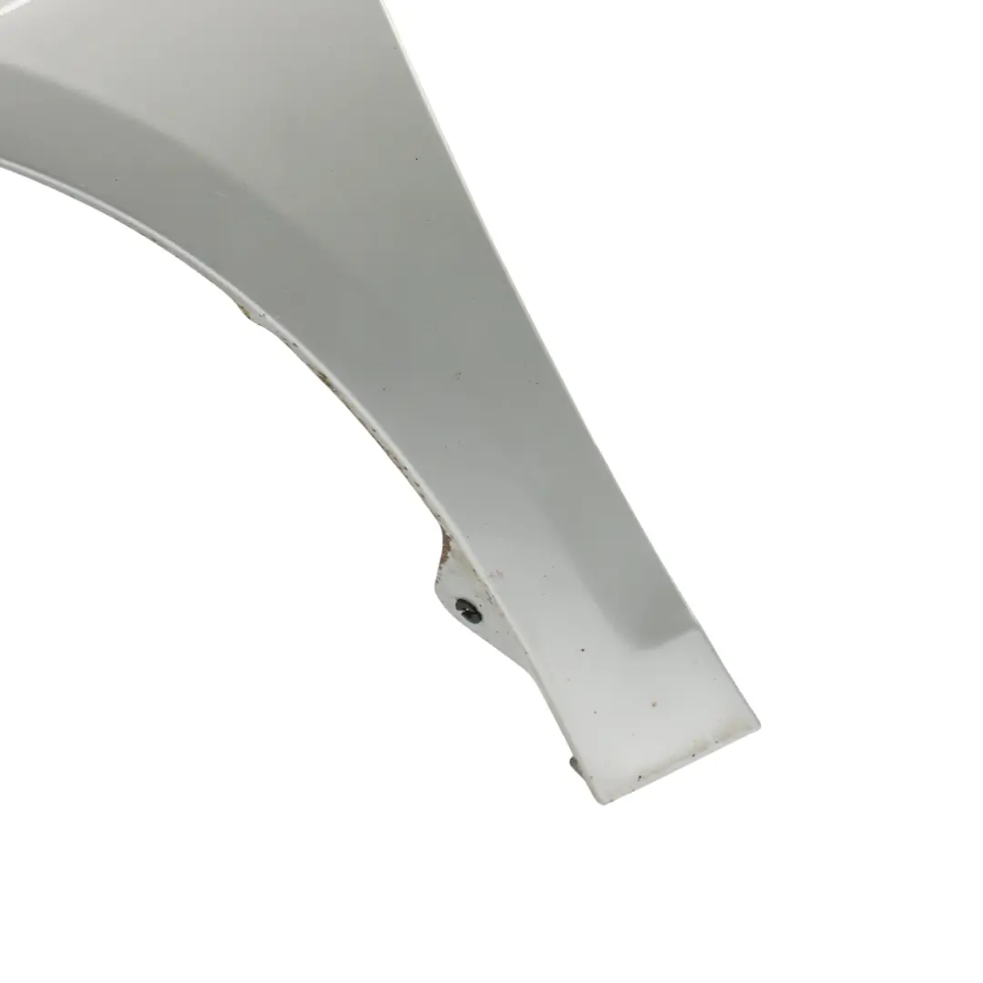 Pannello Laterale Anteriore Sinistro Parafango Reflex Silver A7W per VW Scirocco III con numero di parte 1K8821105B VW Scirocco III Pannello Laterale Anteriore Sinistro Parafango Reflex Silver A7W - SKU 1K8821105B-RES - Numero di parte 1K8821105B