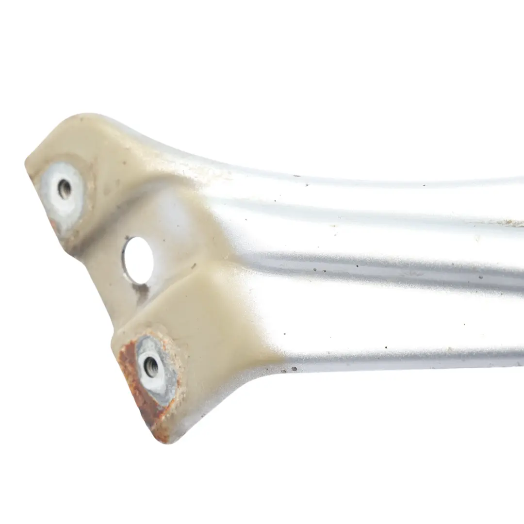 VW Scirocco Mk3 Support Fixation Aile Avant Gauche Argent Réflecteur - A7W - SKU 1K8821135-RES - Numéro de pièce 1K8821135