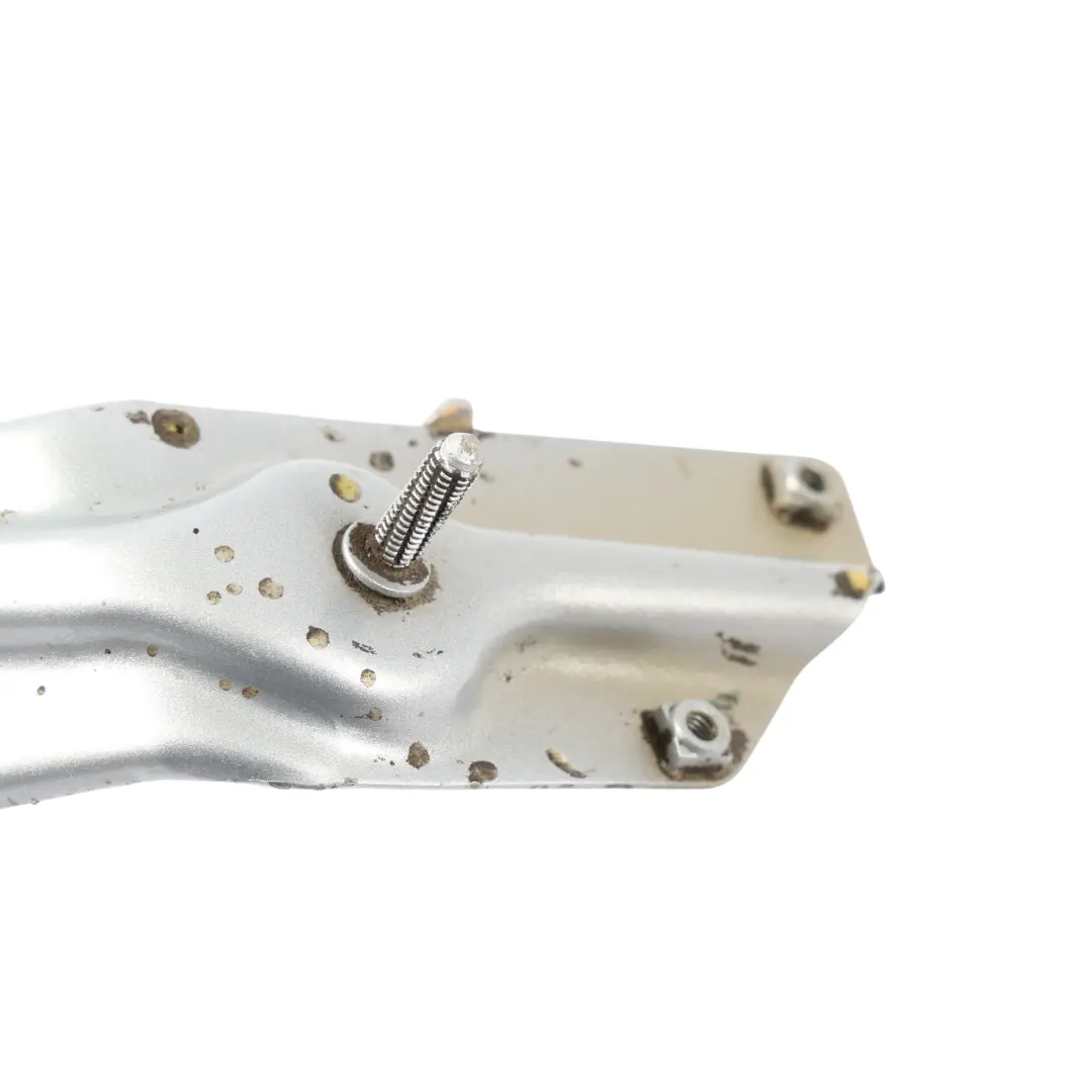 Mk3 Support Fixation Aile Avant Gauche Argent Réflecteur - A7W pour VW Scirocco à propos du numéro de pièce 1K8821135 VW Scirocco Mk3 Support Fixation Aile Avant Gauche Argent Réflecteur - A7W - SKU 1K8821135-RES - Numéro de pièce 1K8821135