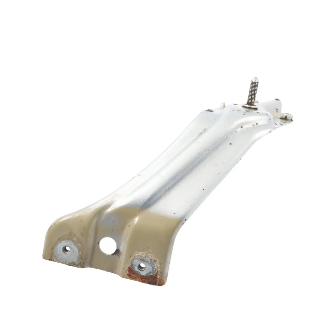 Mk3 Kotflügel Halterung Vorne Links Reflexsilber - A7W für VW Scirocco mit Teilenummer 1K8821135 VW Scirocco Mk3 Kotflügel Halterung Vorne Links Reflexsilber - A7W - SKU 1K8821135-RES - Teilenummer 1K8821135