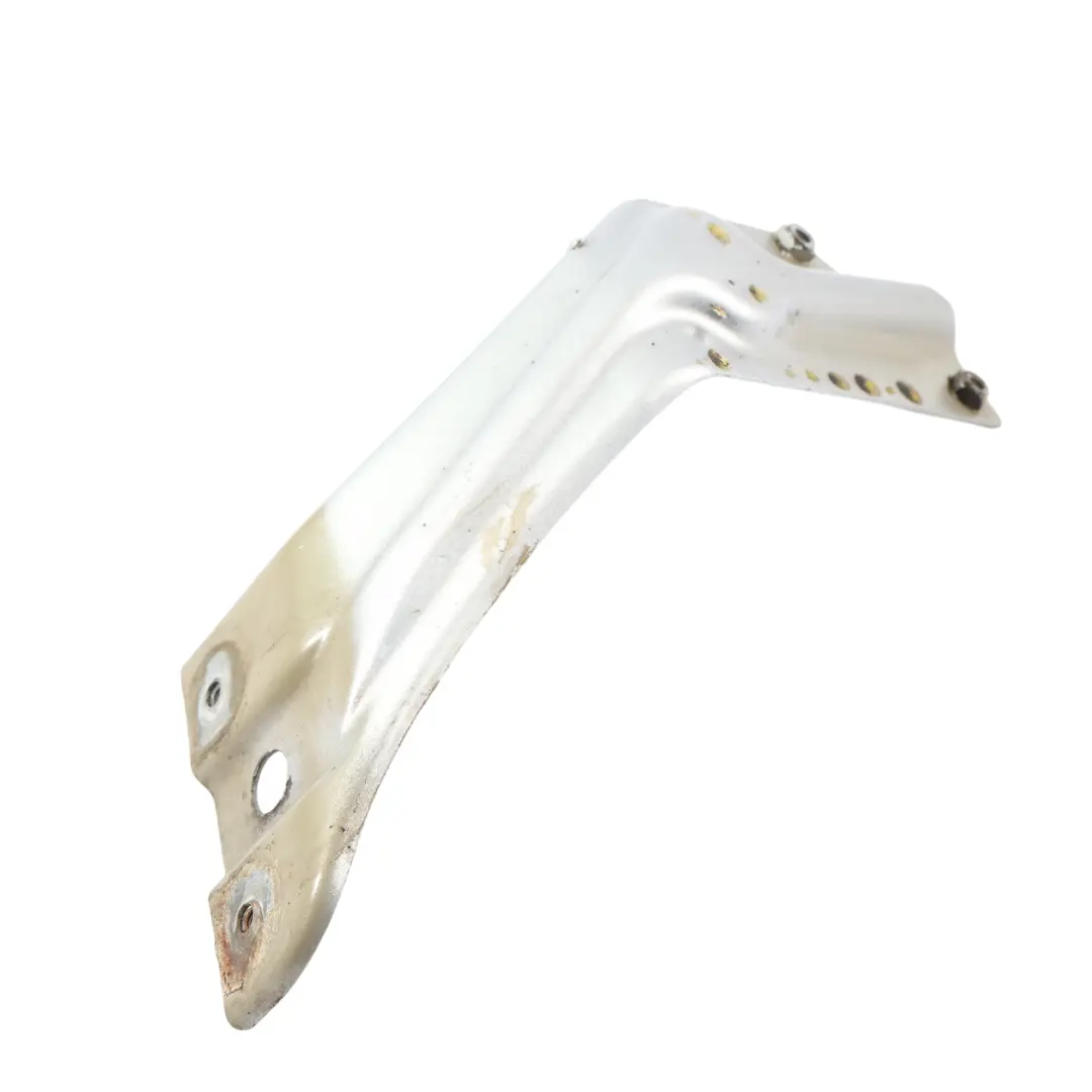 VW Scirocco Mk3 Support Fixation Aile Avant Droite Argent Réflecteur - A7W - SKU 1K8821136-RES - Numéro de pièce 1K8821136