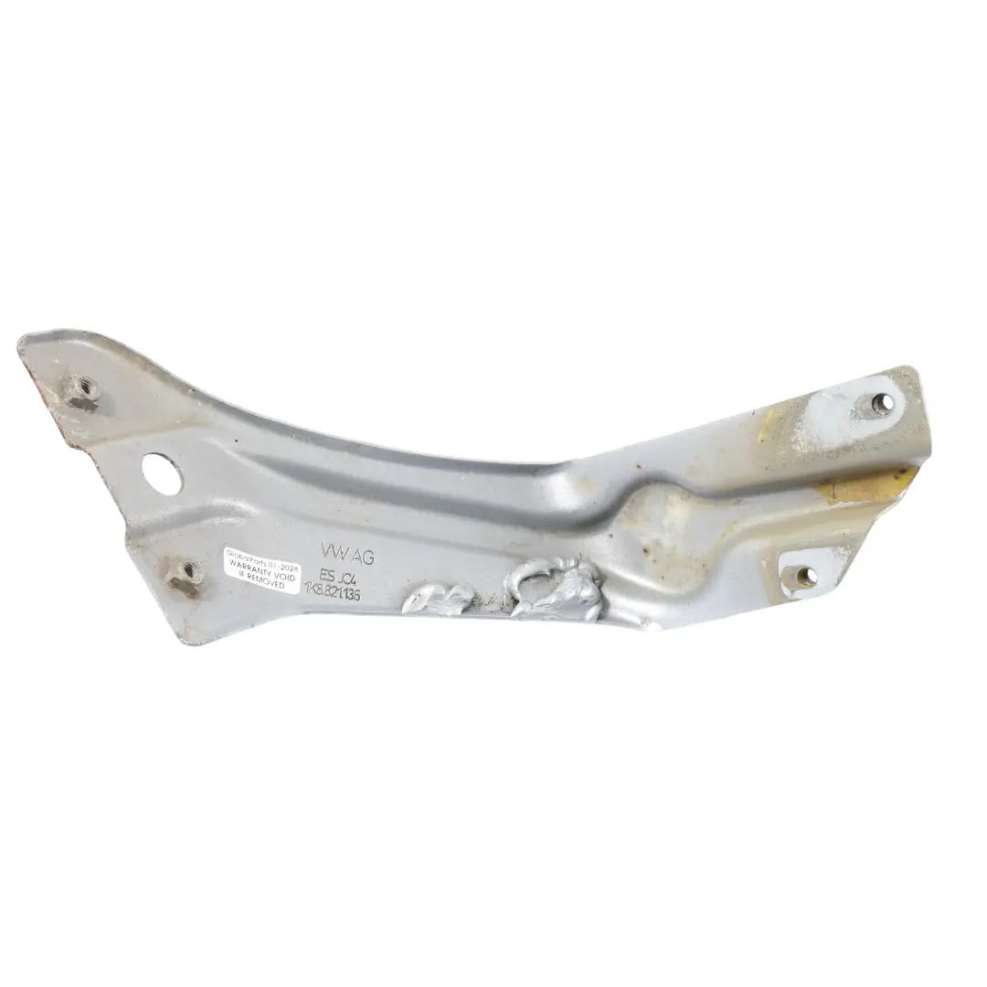 VW Scirocco Mk3 Montaggio Staffa Alare Anteriore Destro Reflex Silver - A7W - SKU 1K8821136-RES - Numero di parte 1K8821136