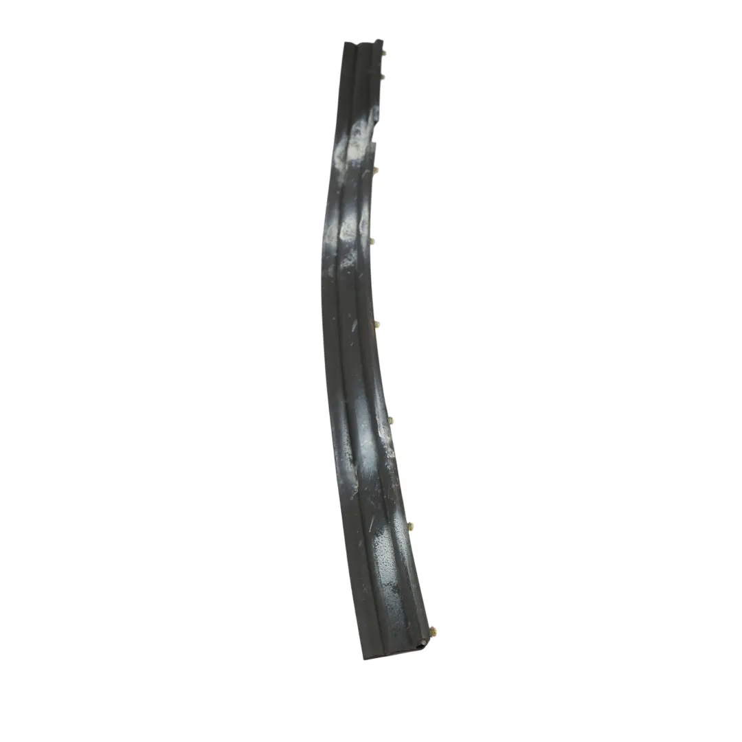 Mk3 Guarnizione Porta Esterna Pilastro A Destra per Volkswagen Scirocco con numero di parte 1K8837716B Volkswagen Scirocco Mk3 Guarnizione Porta Esterna Pilastro A Destra - SKU 1K8837716B - Numero di parte 1K8837716B