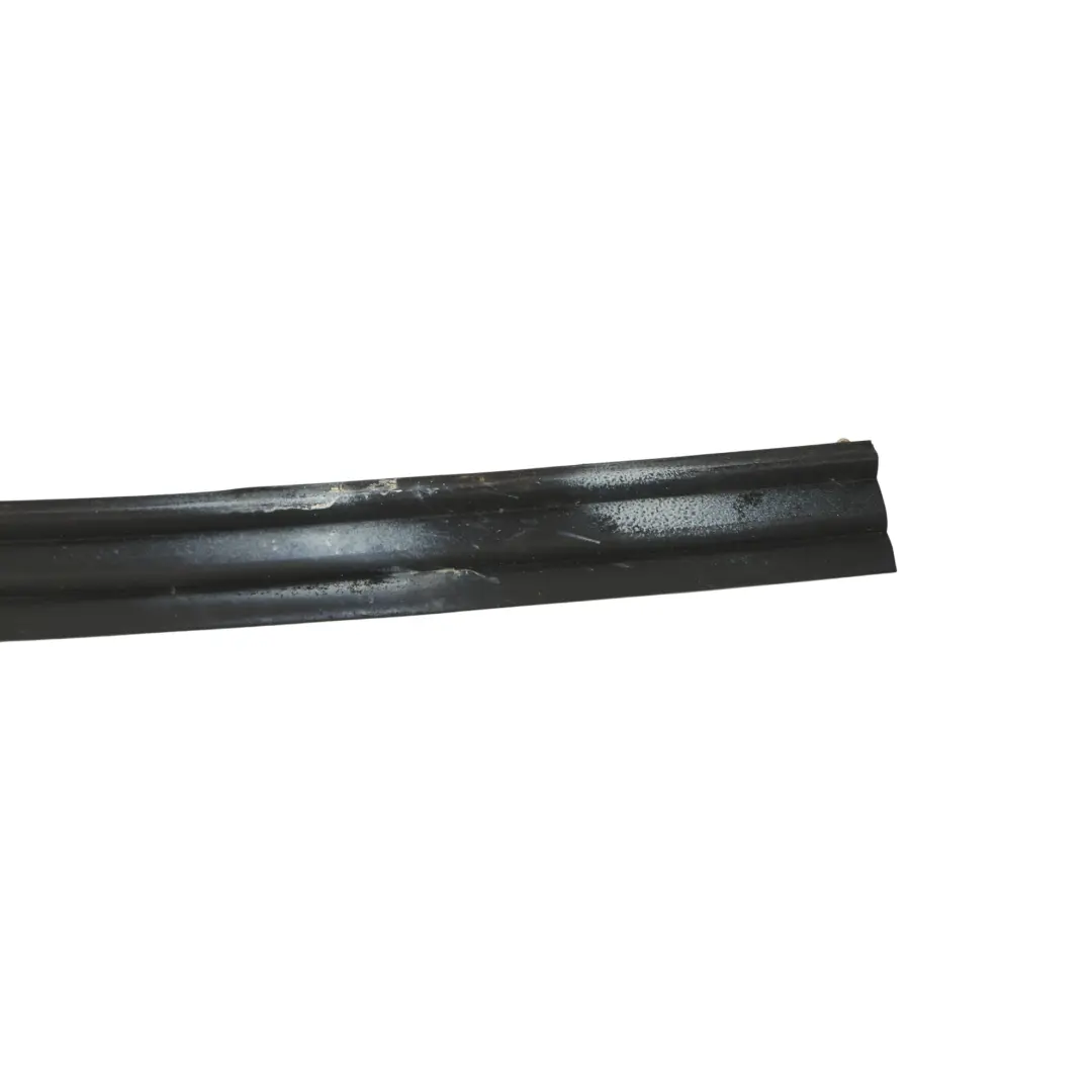 Mk3 Guarnizione Porta Esterna Pilastro A Destra per Volkswagen Scirocco con numero di parte 1K8837716B Volkswagen Scirocco Mk3 Guarnizione Porta Esterna Pilastro A Destra - SKU 1K8837716B - Numero di parte 1K8837716B