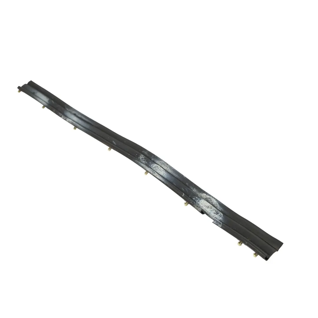 Volkswagen Scirocco Mk3 Guarnizione Porta Esterna Pilastro A Destra - SKU 1K8837716B - Numero di parte 1K8837716B