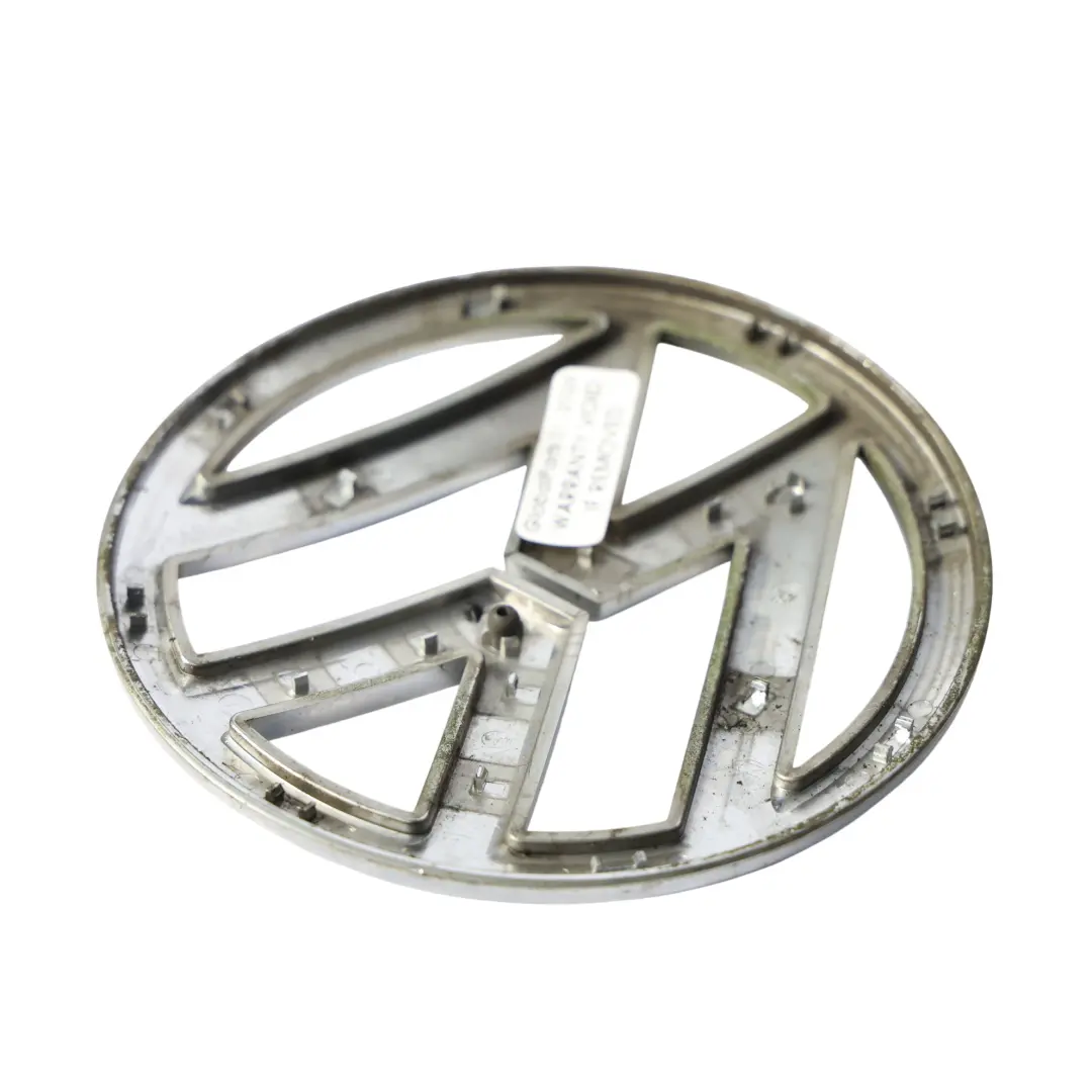 Mk3 Emblema Del Logo Del Cofano Anteriore per Volkswagen VW Scirocco con numero di parte 1K8853601 Volkswagen VW Scirocco Mk3 Emblema Del Logo Del Cofano Anteriore - SKU 1K8853601 - Numero di parte 1K8853601