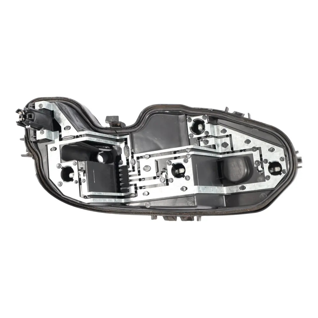 Luz Trasera Trasera Portalámparas Derecho para Volkswagen VW Scirocco III con número de pieza 1K8945257C Volkswagen VW Scirocco III Luz Trasera Trasera Portalámparas Derecho - SKU 1K8945257C - Número de pieza 1K8945257C